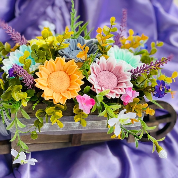 Soap Flowers - Picture 4 of 12